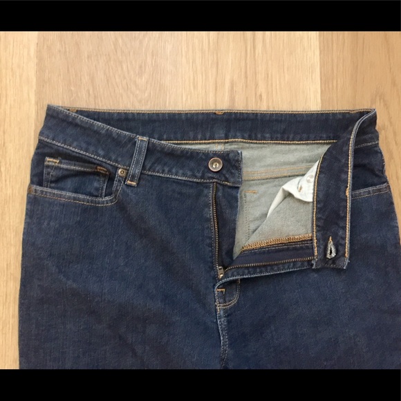 EUC L.L Bean Favorite Fit Tall Blue Jeans, Size 12 - Picture 7 of 8